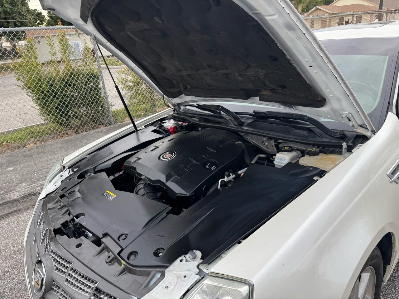 Cadillac STS V6 2010