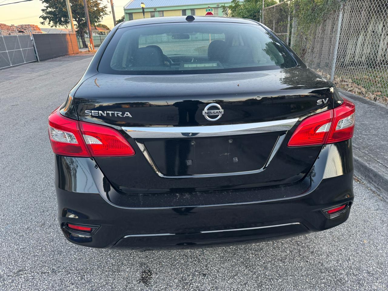 Nissan Sentra S CVT 2018
