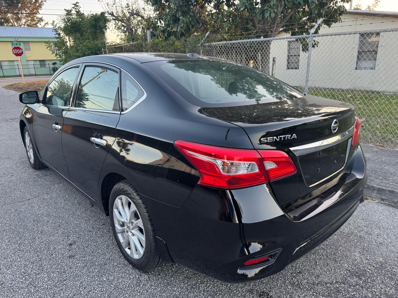 Nissan Sentra S CVT 2018
