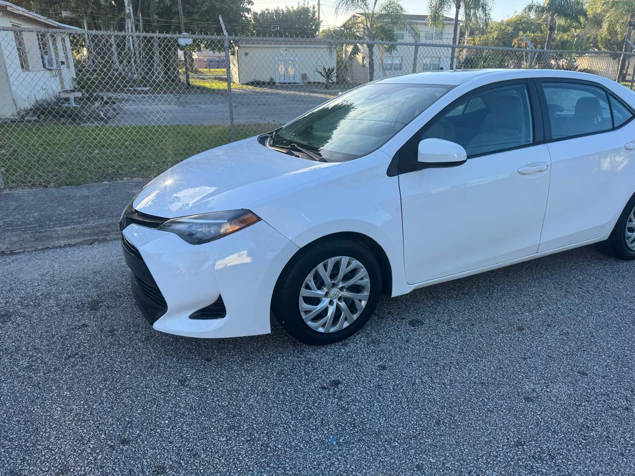 Toyota Corolla LE CVT 2017