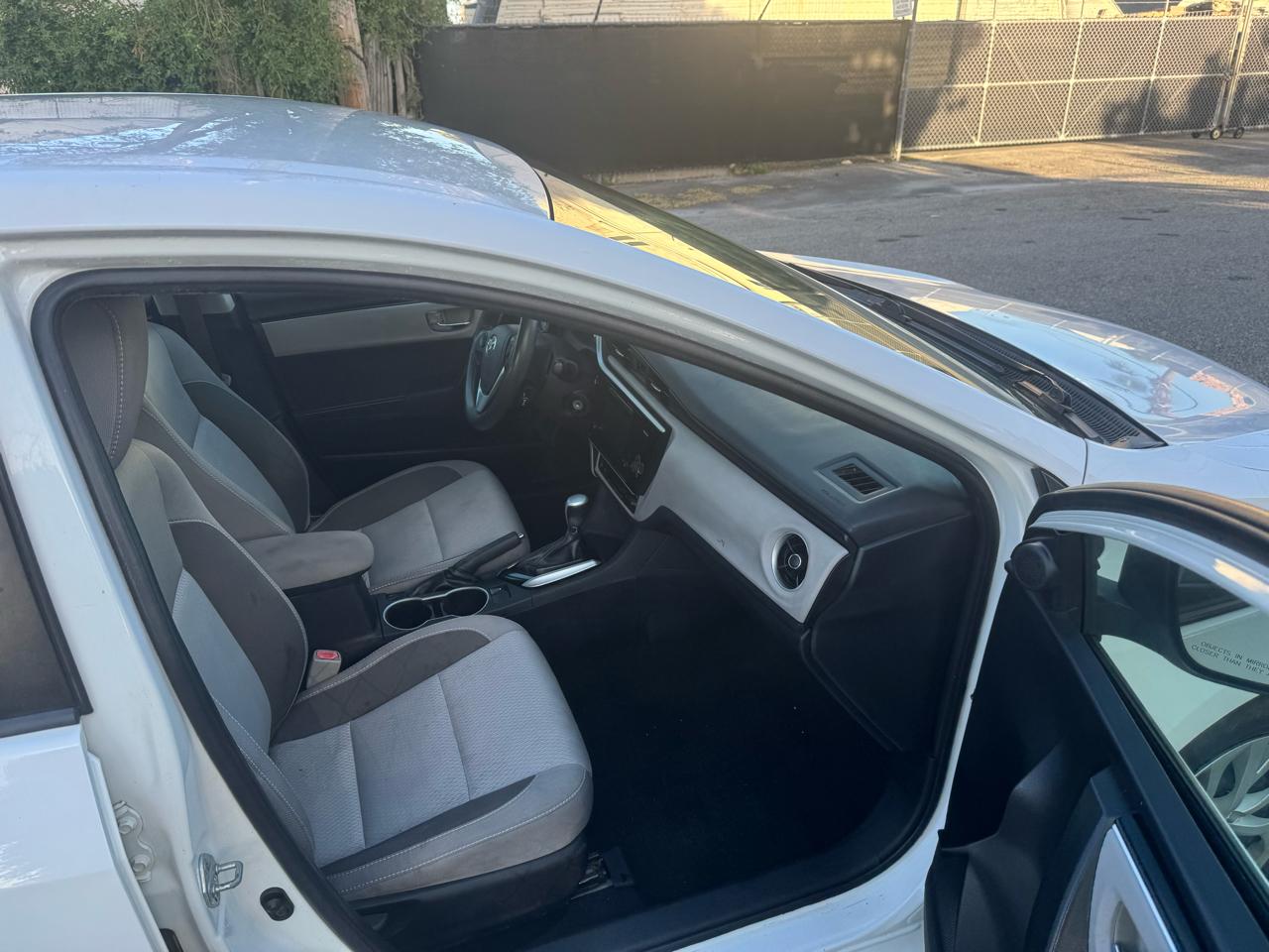 Toyota Corolla LE CVT 2017