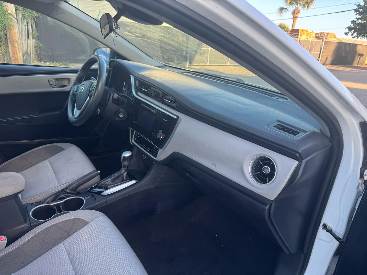 Toyota Corolla LE CVT 2017