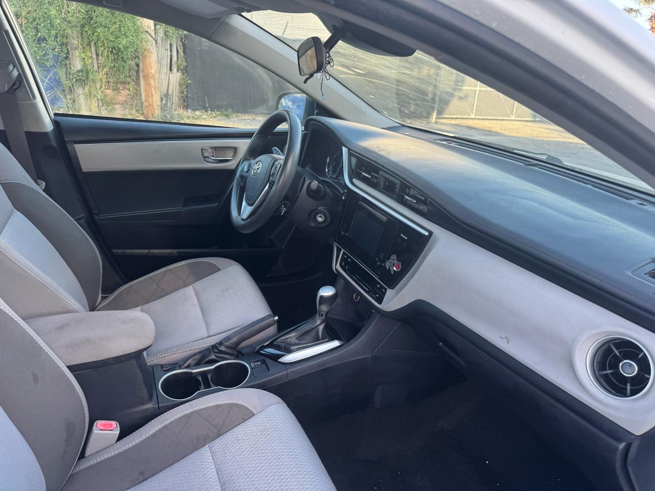 Toyota Corolla LE CVT 2017