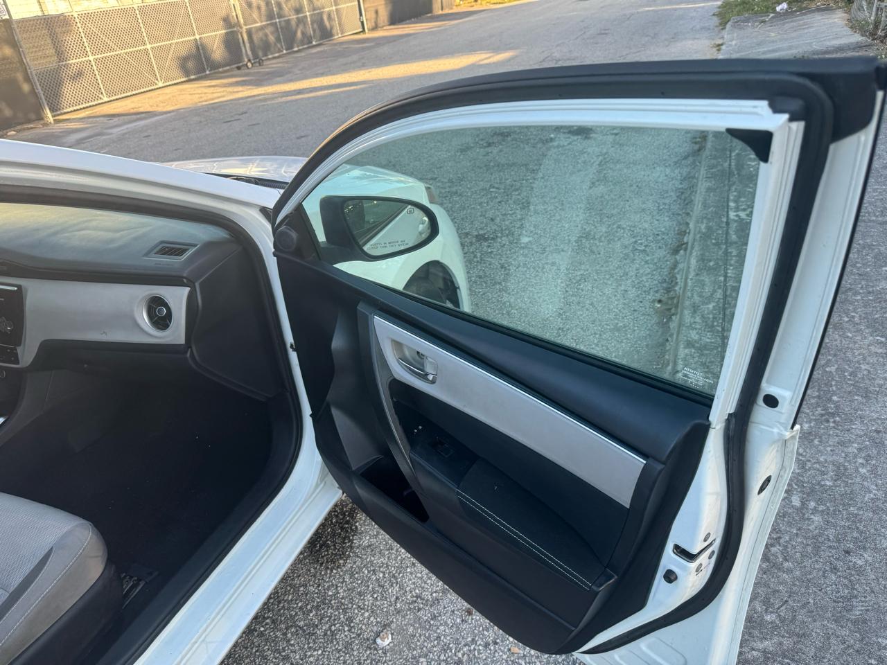 Toyota Corolla LE CVT 2017