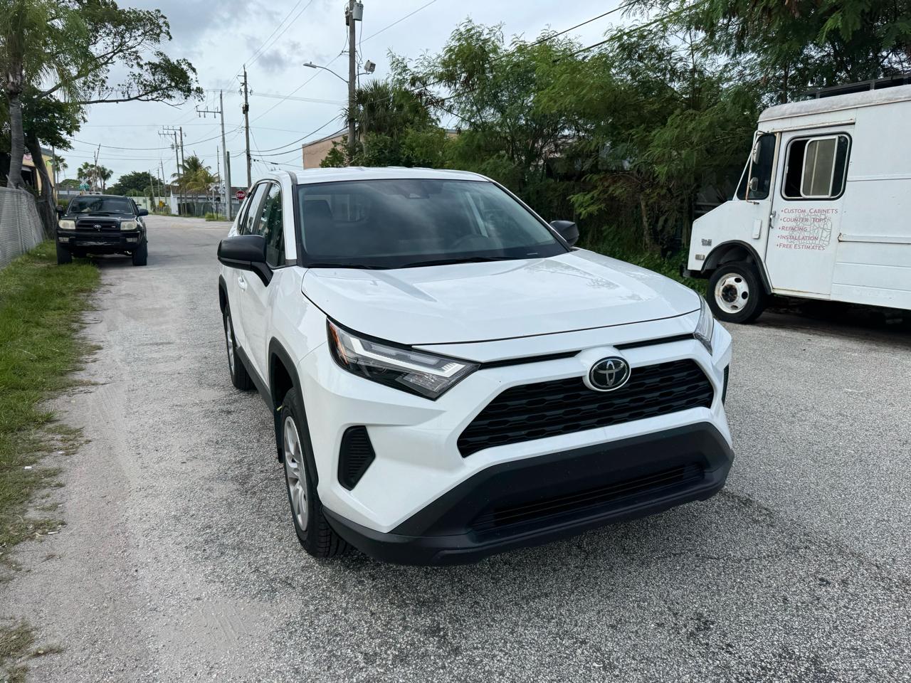 Toyota RAV4 LE 2024