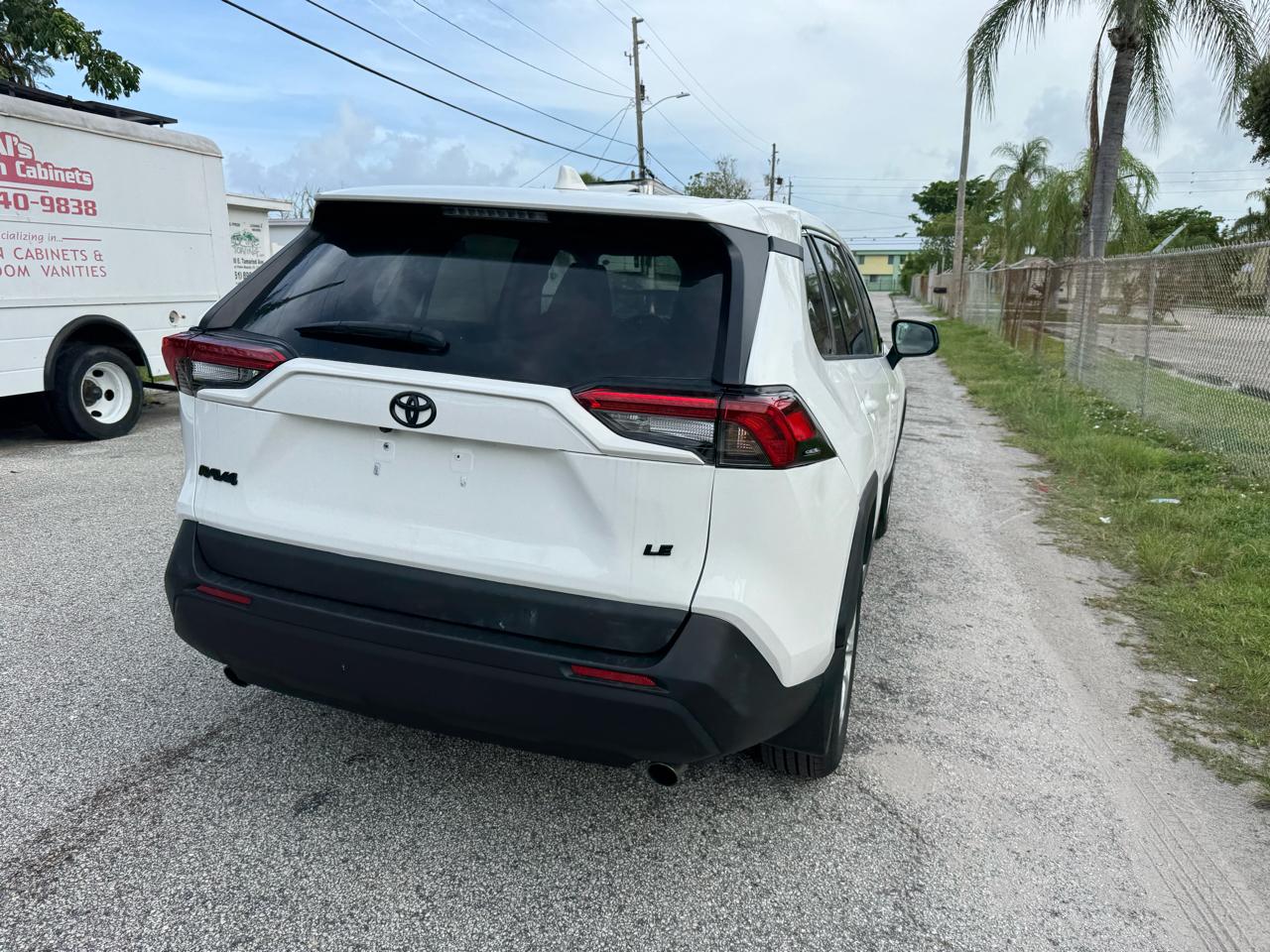 Toyota RAV4 LE 2024