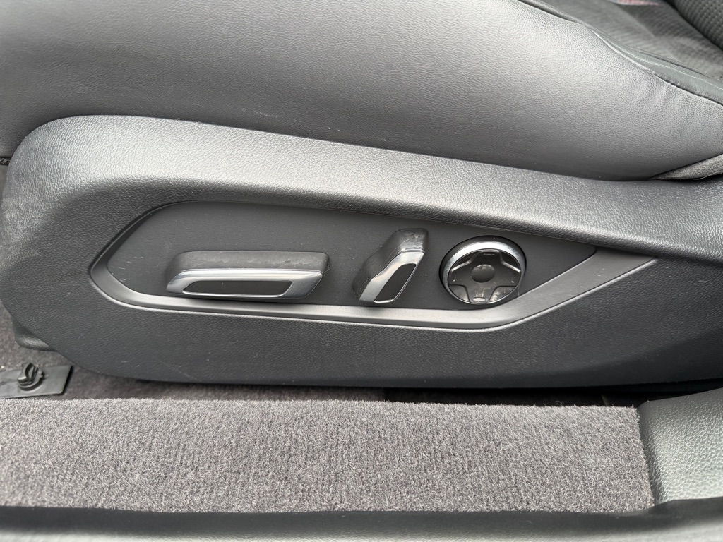 Acura TLX  2023 Acura TLX  2023