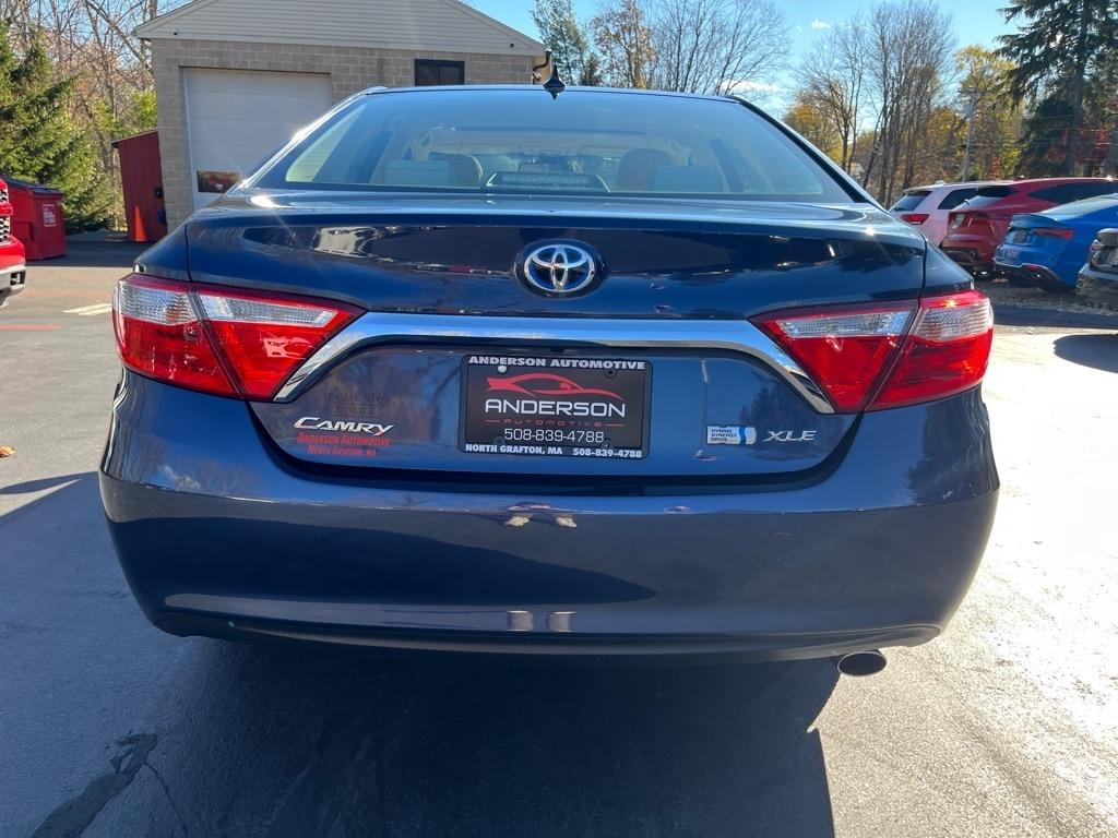 Toyota Camry Hybrid  2015
