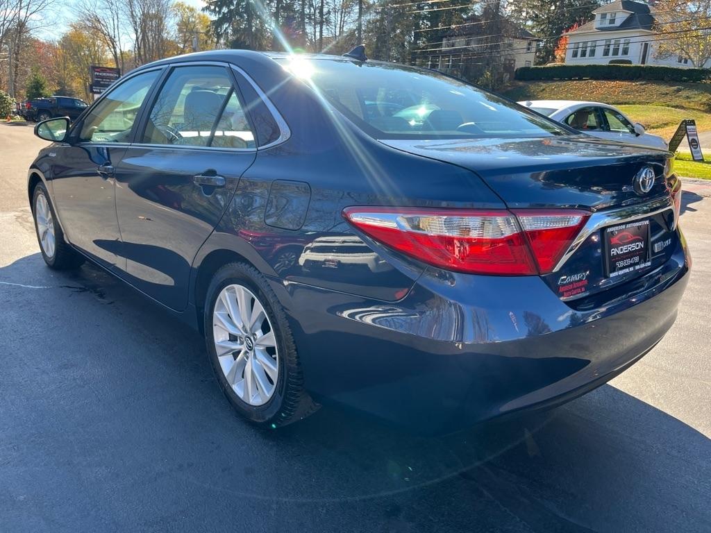 Toyota Camry Hybrid  2015