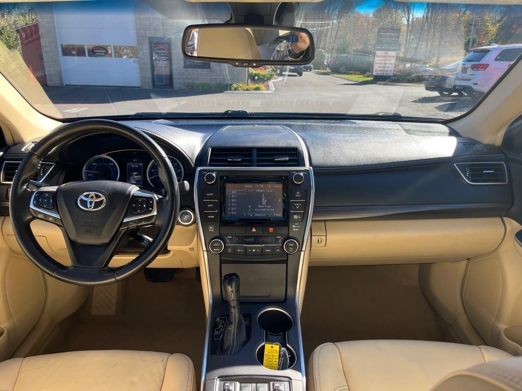 Toyota Camry Hybrid  2015
