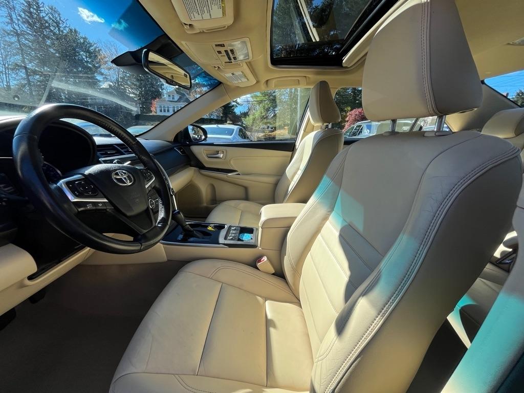 Toyota Camry Hybrid  2015