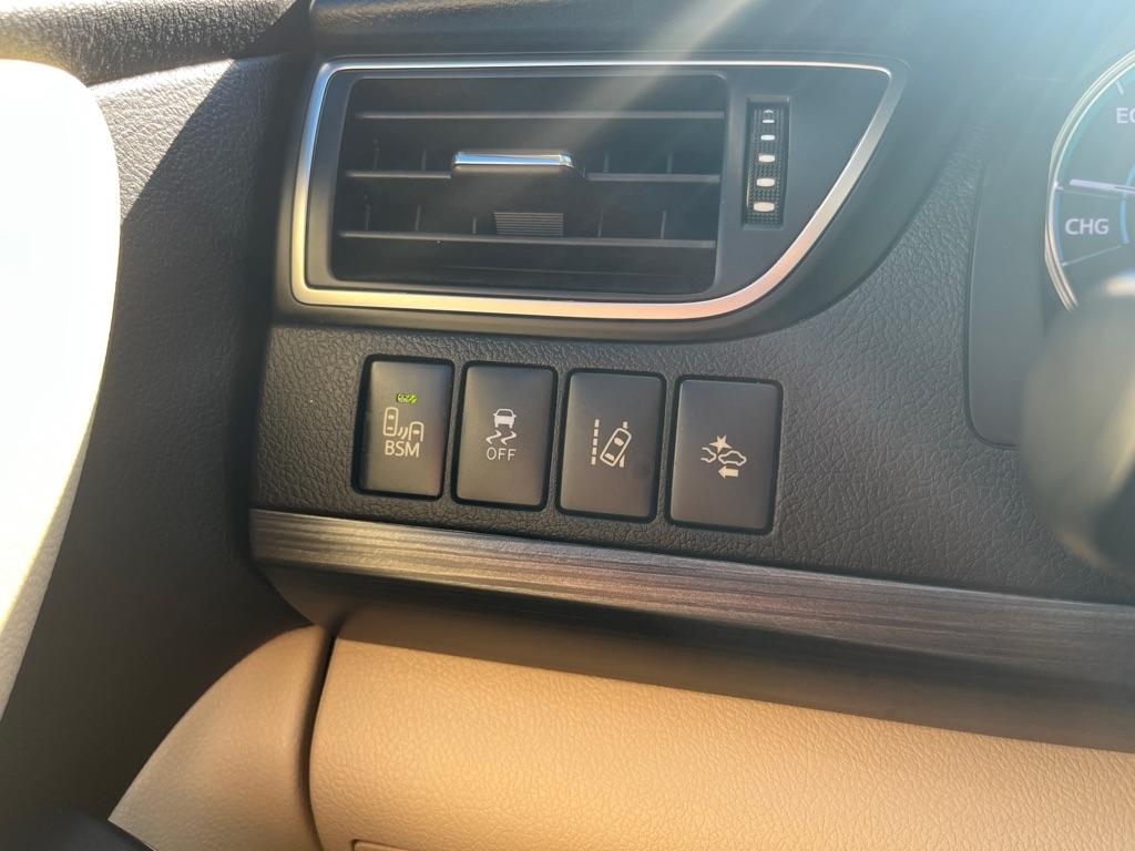 Toyota Camry Hybrid  2015