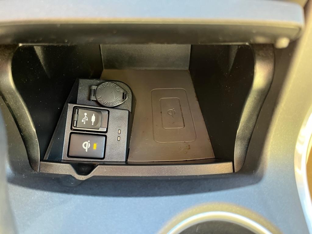 Toyota Camry Hybrid  2015