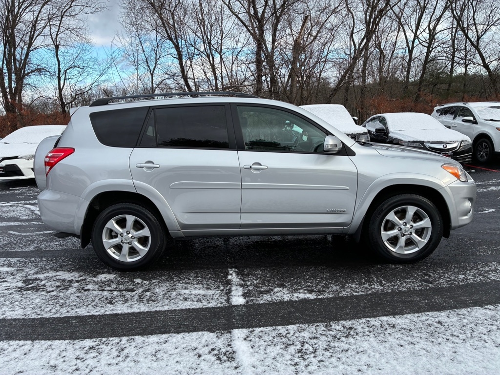 Toyota RAV4  2010