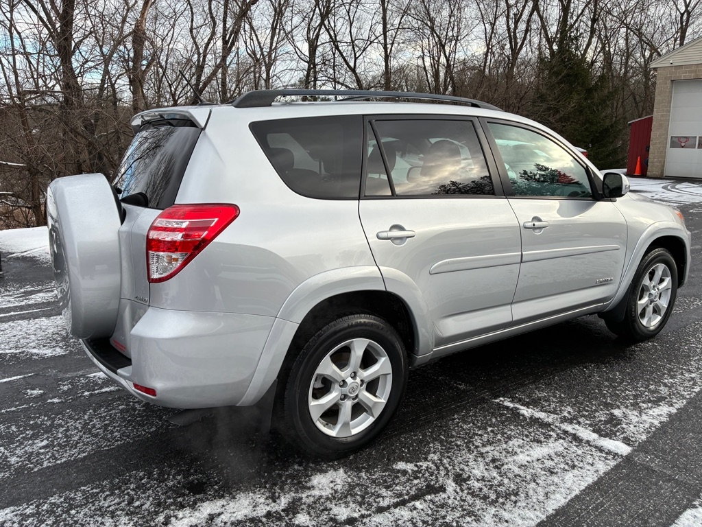 Toyota RAV4  2010