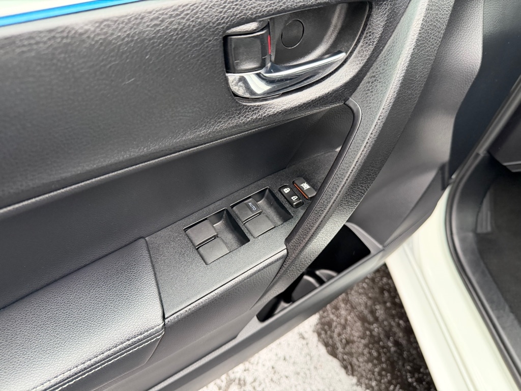 Toyota Corolla  2016