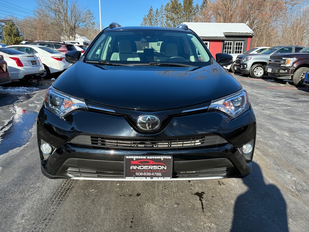 Toyota RAV4  2018