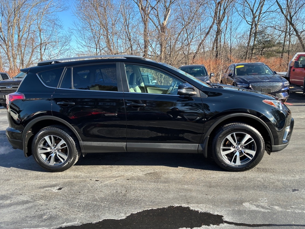 Toyota RAV4  2018
