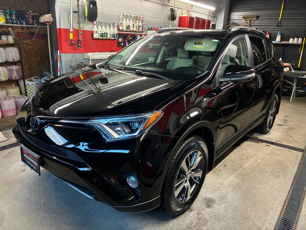 Toyota RAV4  2018