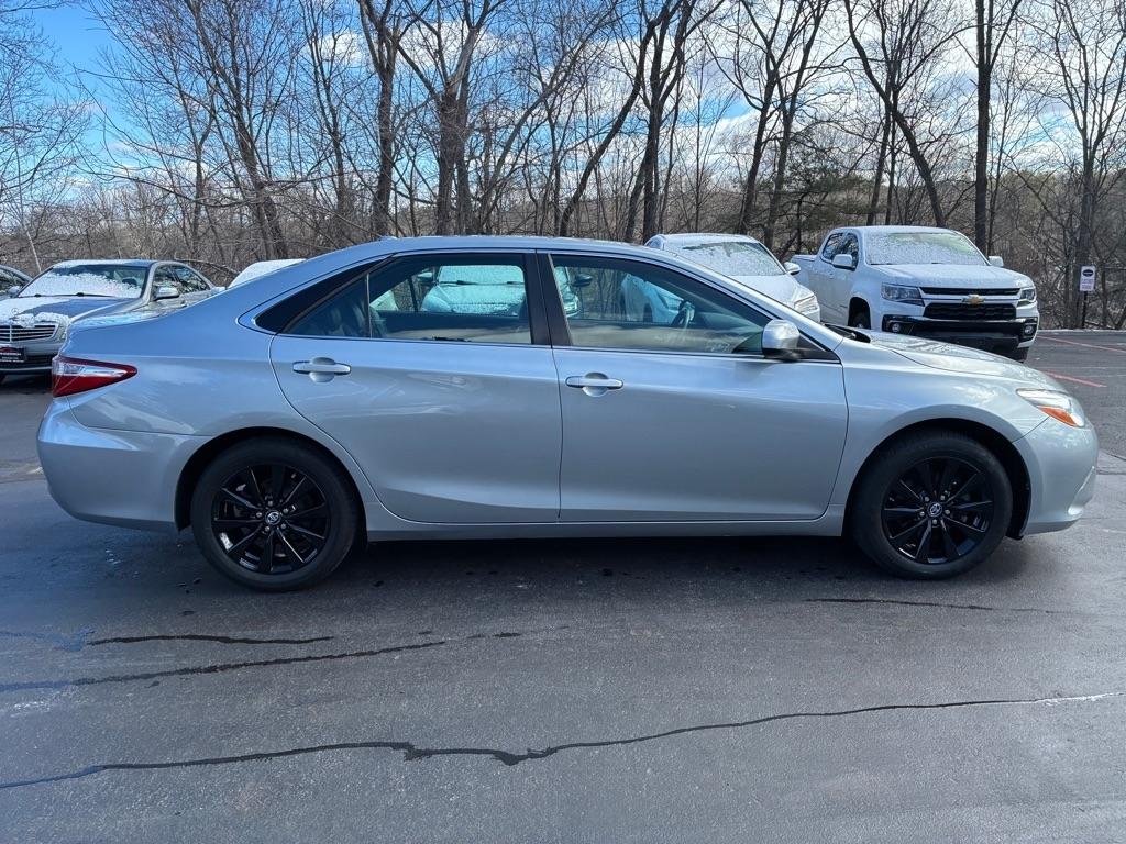 Toyota Camry  2016