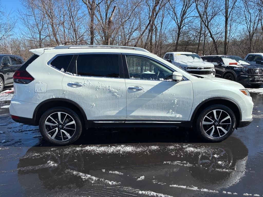 Nissan Rogue  2020