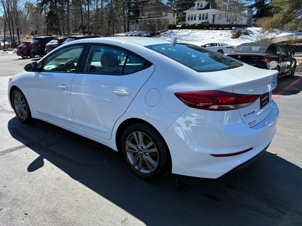 Hyundai Elantra  2017