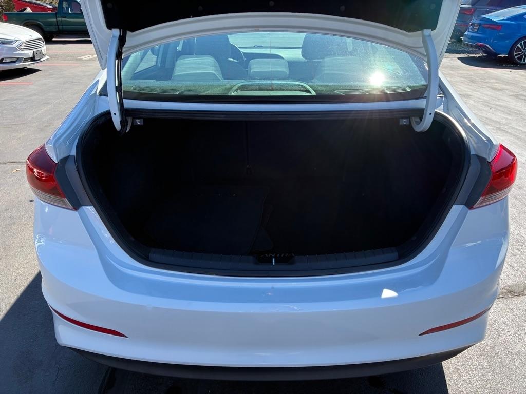 Hyundai Elantra  2017