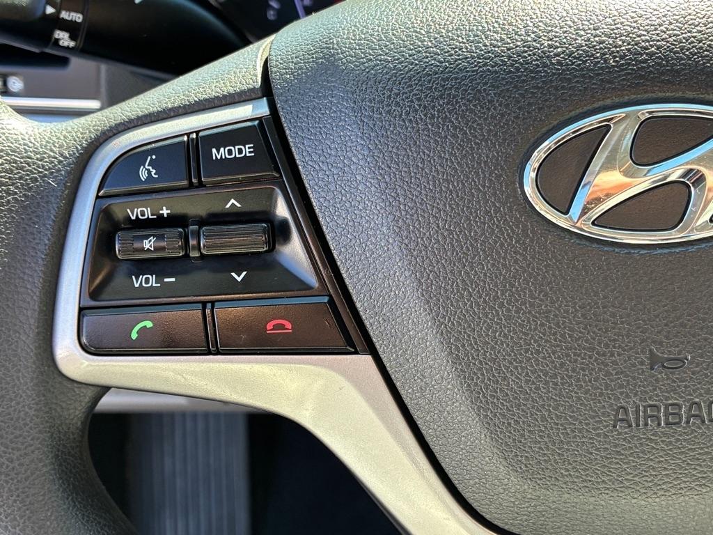 Hyundai Elantra  2017