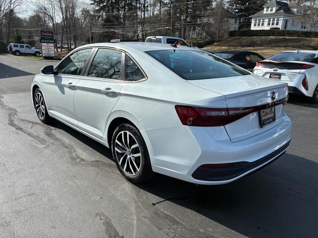 Volkswagen Jetta  2025