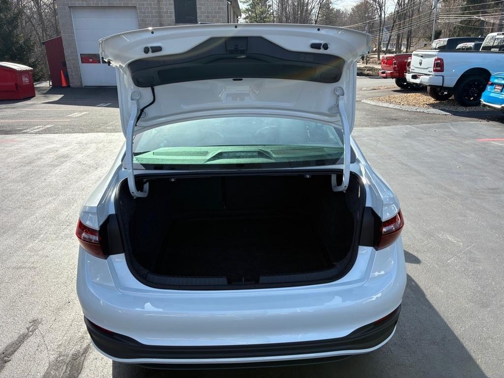 Volkswagen Jetta  2025