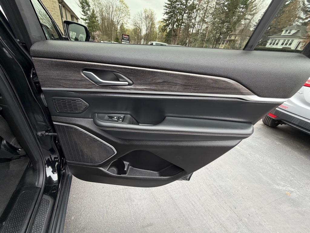 Jeep Grand Cherokee  2021