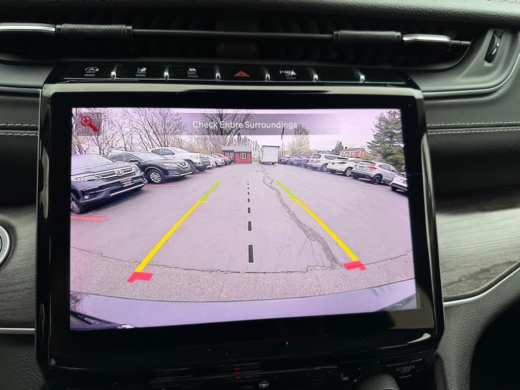 Jeep Grand Cherokee  2021