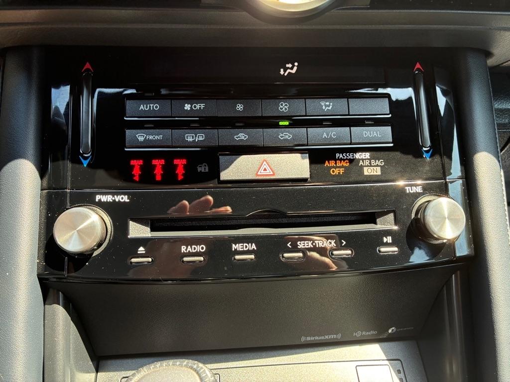 Lexus IS  2022