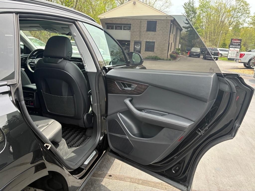 Audi Q8  2023