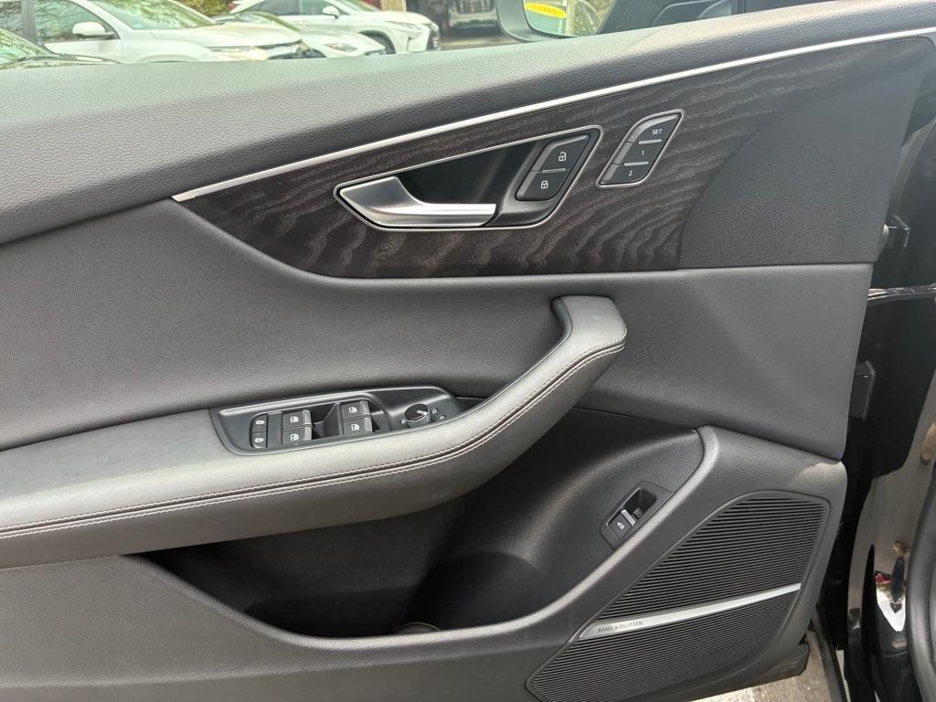 Audi Q8  2023