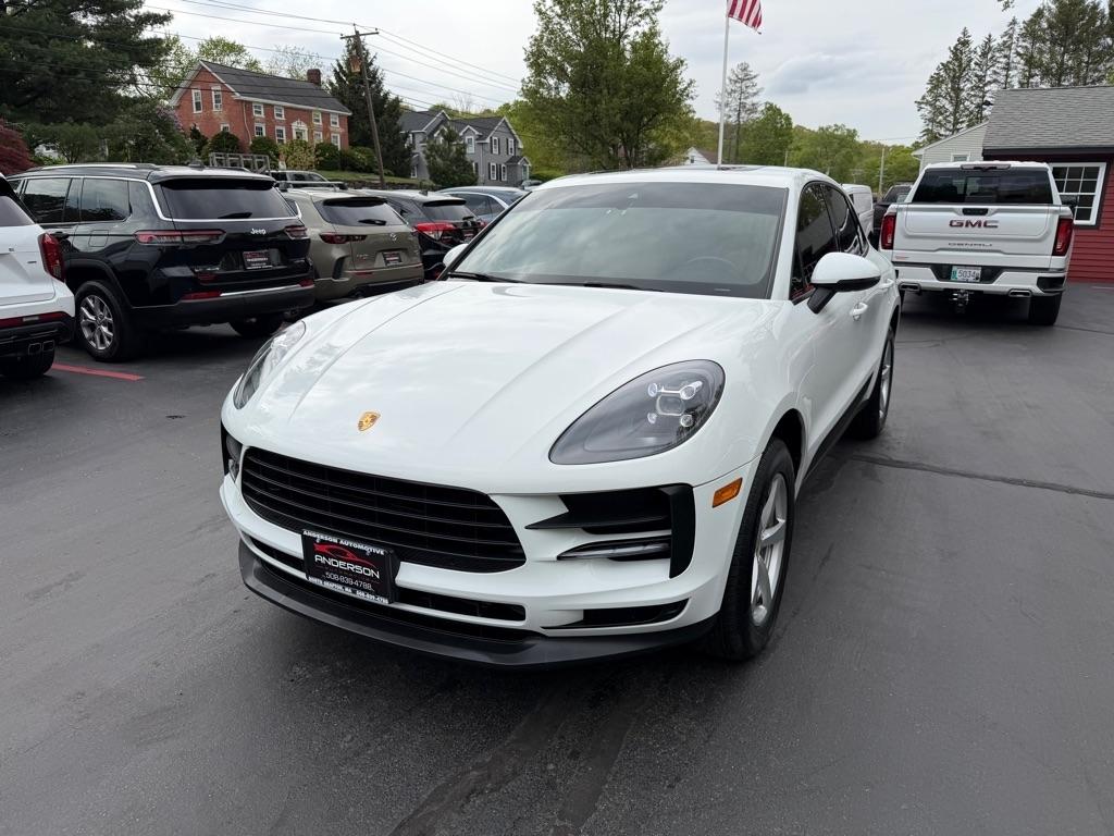 Porsche Macan  2021