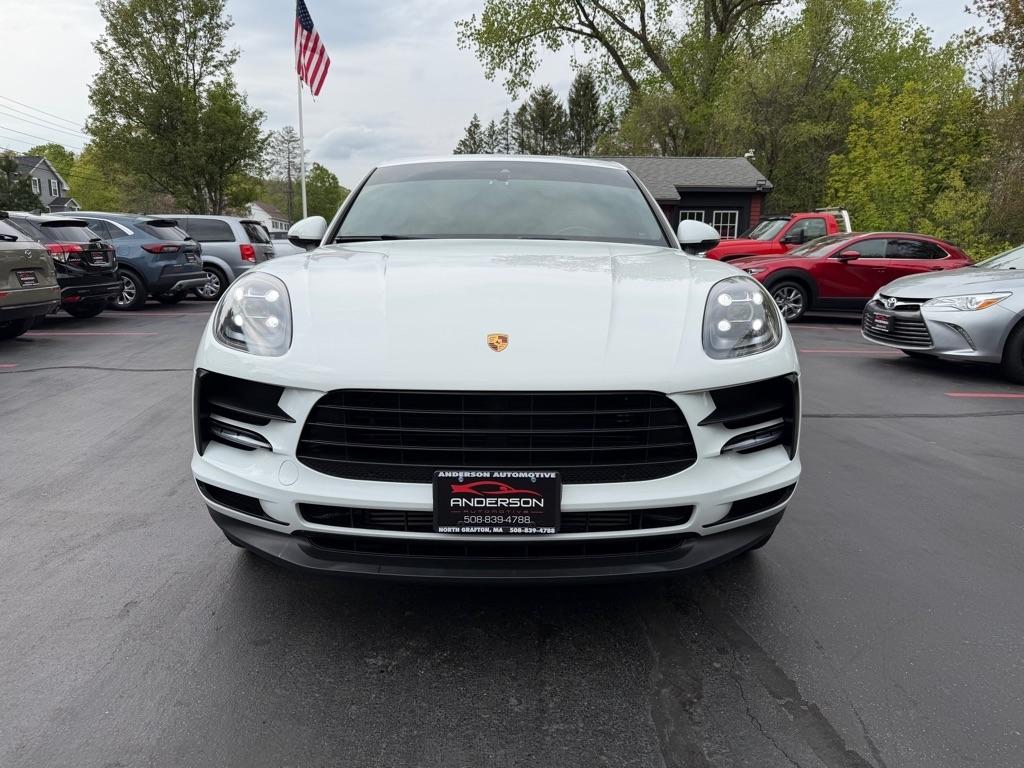Porsche Macan  2021