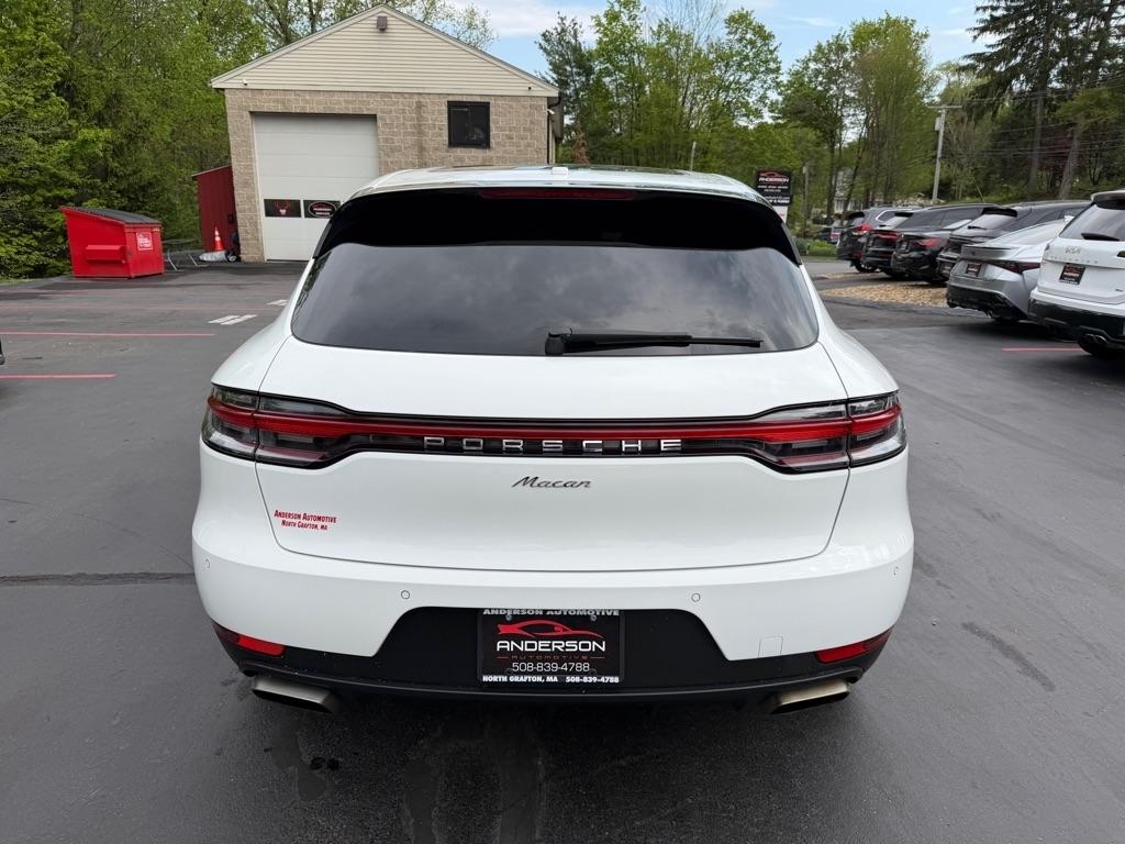 Porsche Macan  2021