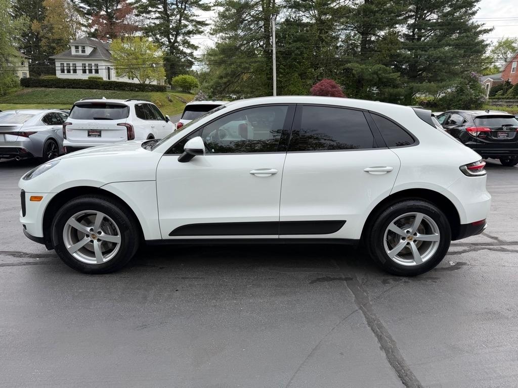 Porsche Macan  2021
