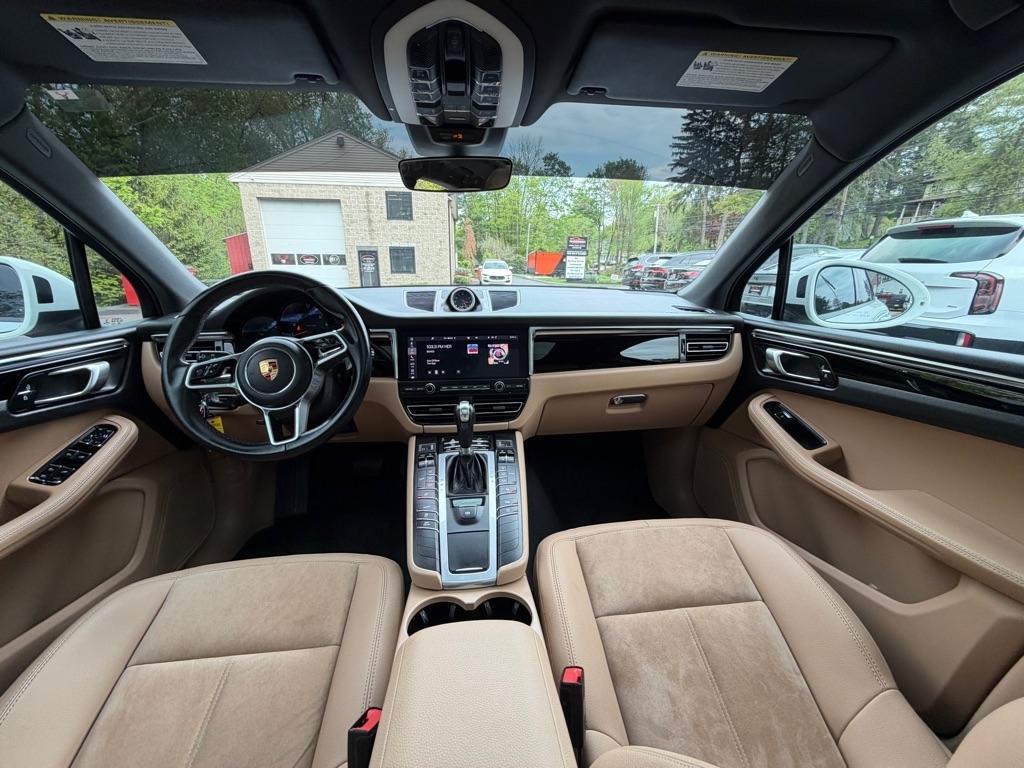Porsche Macan  2021
