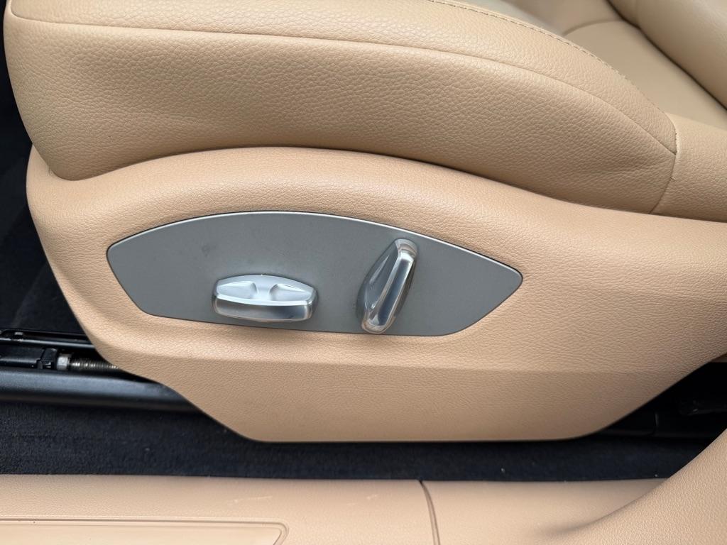 Porsche Macan  2021