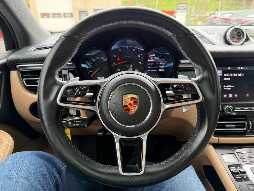 Porsche Macan  2021