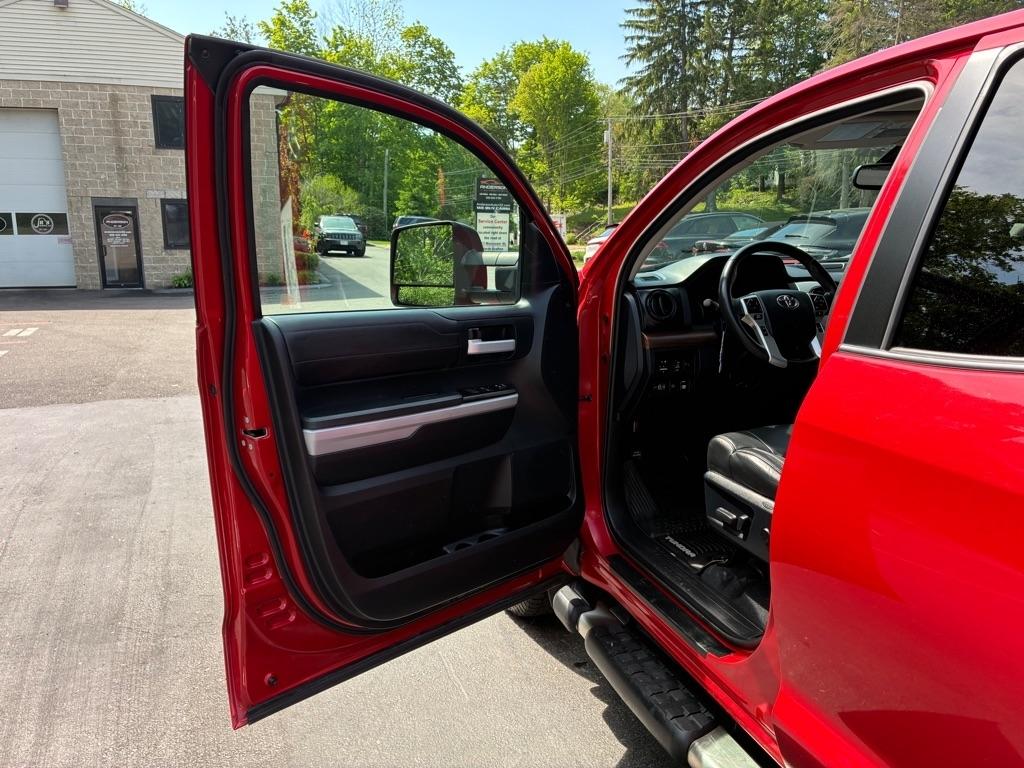 Toyota Tundra  2018