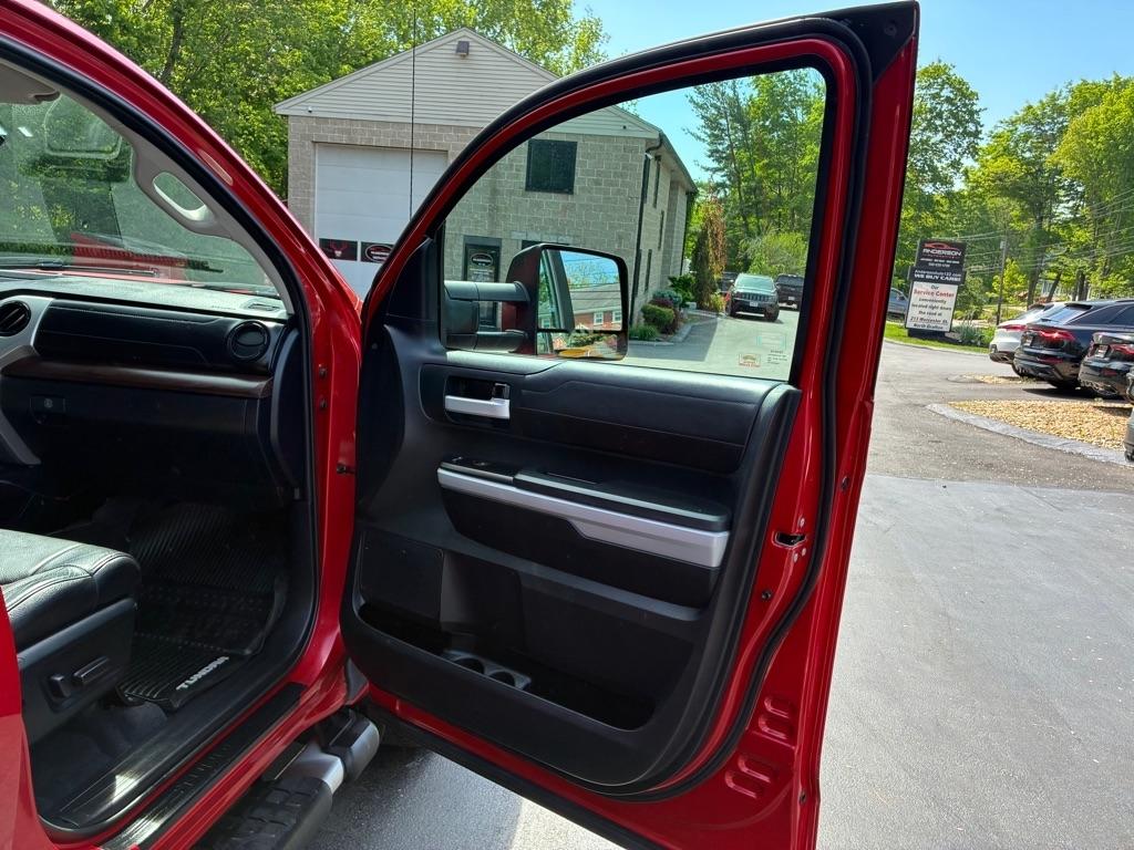 Toyota Tundra  2018