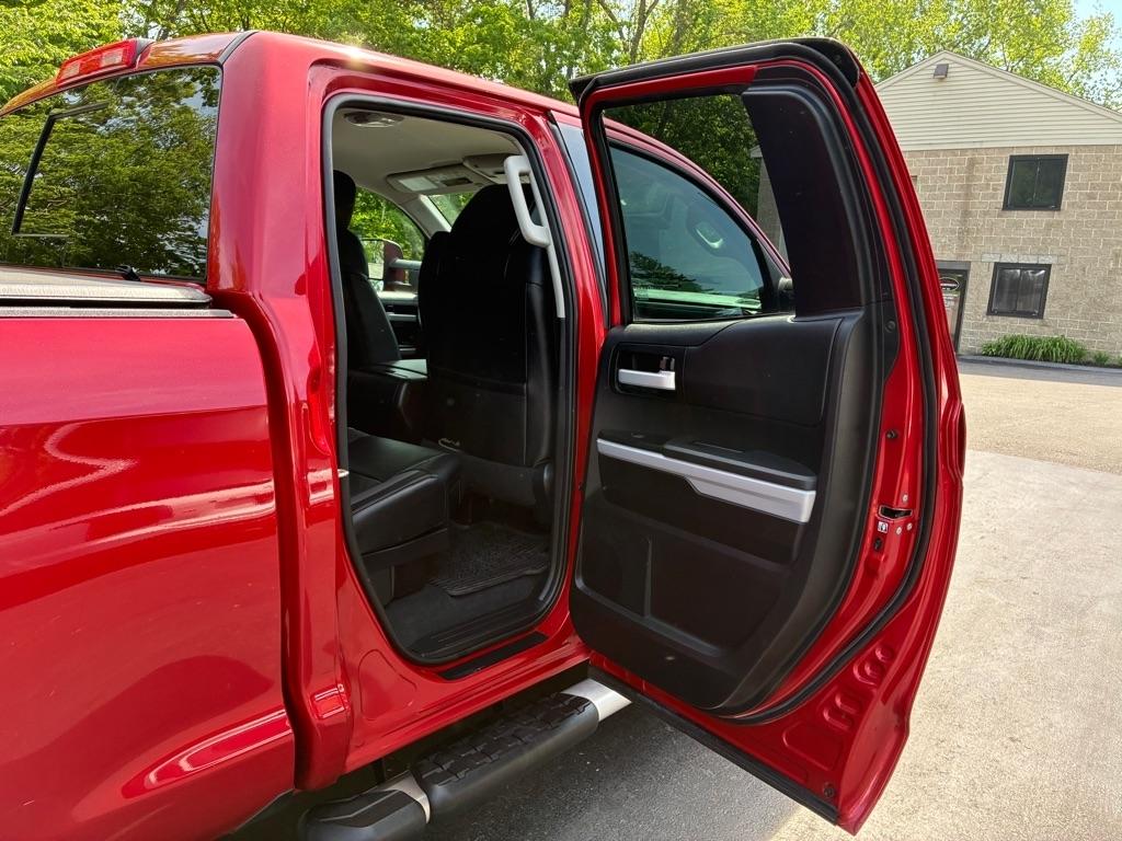 Toyota Tundra  2018