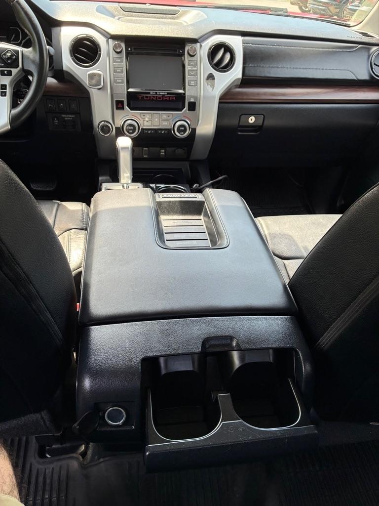 Toyota Tundra  2018