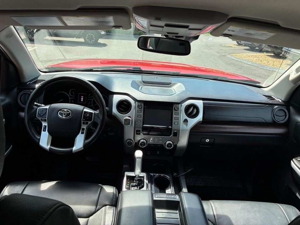 Toyota Tundra  2018