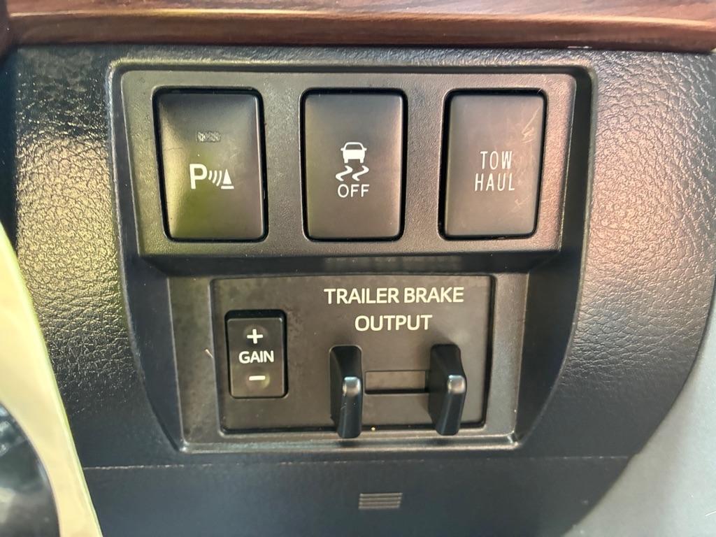 Toyota Tundra  2018