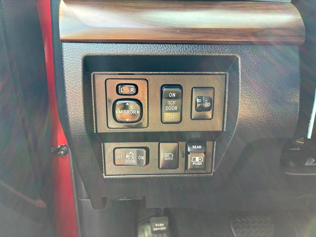 Toyota Tundra  2018