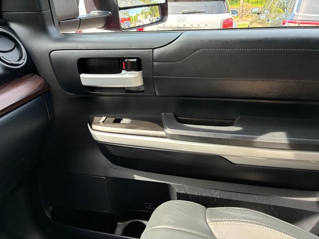 Toyota Tundra  2018